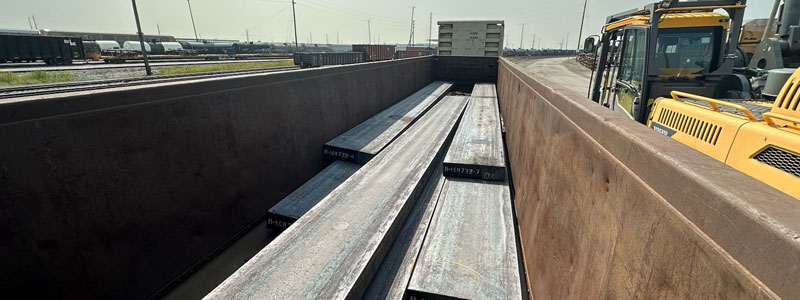 Steel slabs shifted and needed a load adjustment during transit